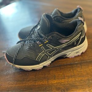ASICS gel- venture shoes